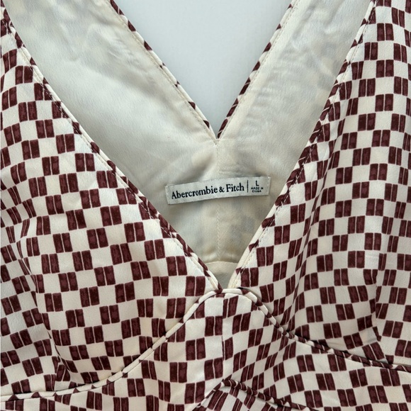 Abercrombie & Fitch Brown and White Sleeveless V-Neck Mini Dress - Picture 3 of 3